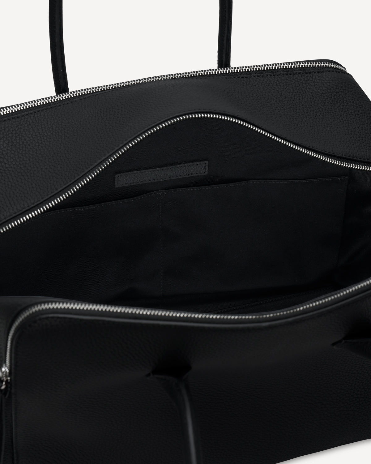 CARGO, Black