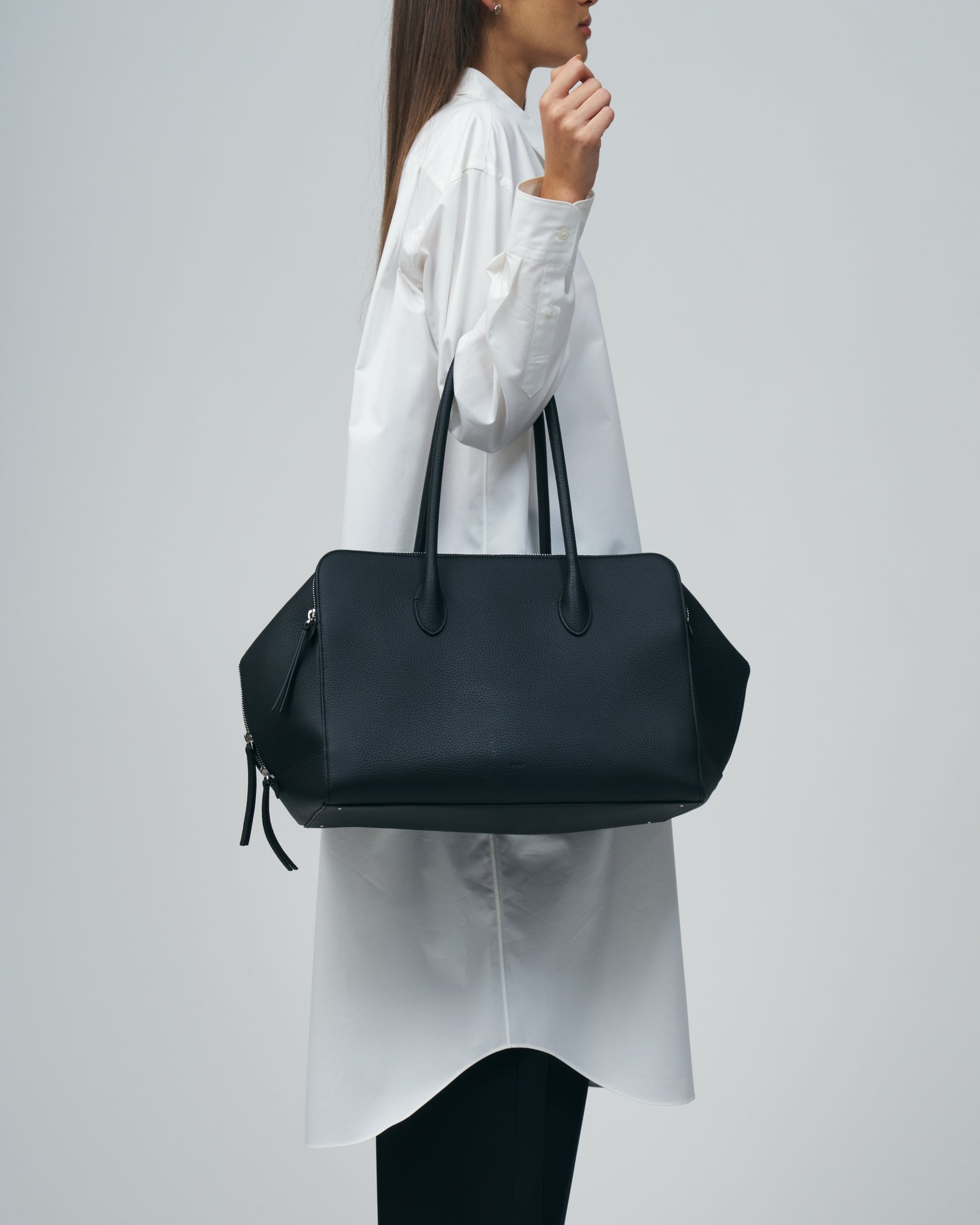 CARGO, Black