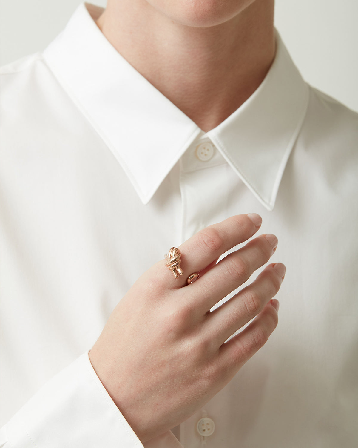 Knot Ring, ローズゴールド – VASIC ヴァジック日本公式サイト